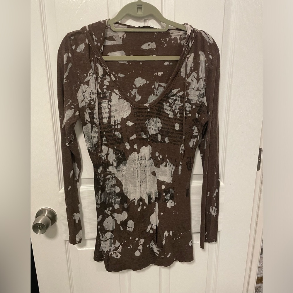 A N M long sleeve Hooded V-Neck Tee